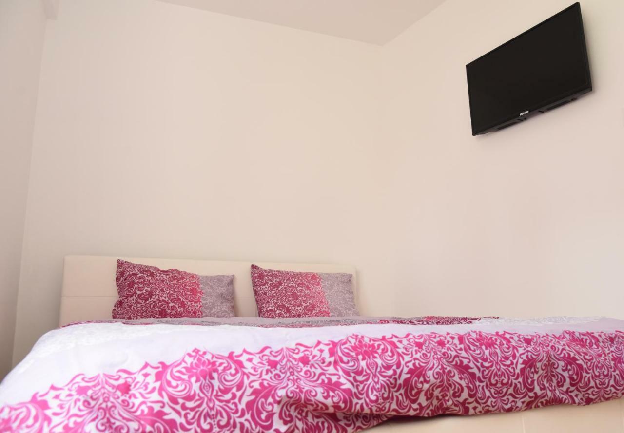 Kiara Apartments Skopje Bagian luar foto